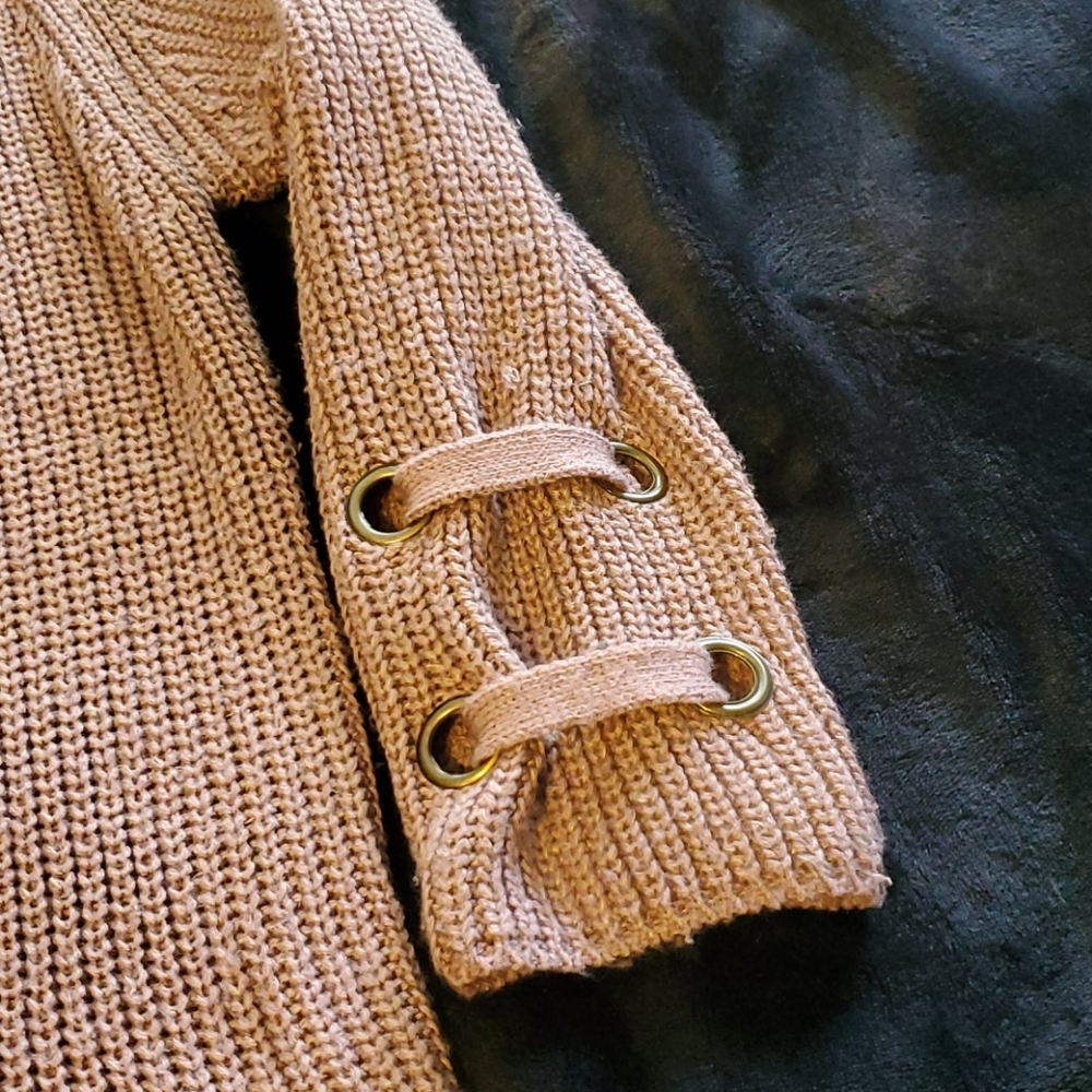 Sweater - Picture 2 of 4